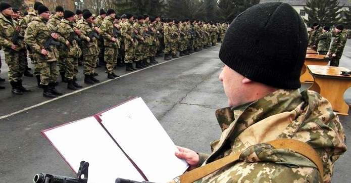 Цієї весни на строкову військову службу планують призвати 300 закарпатців Цієї весни на строкову військову службу планують призвати 300 закарпатців