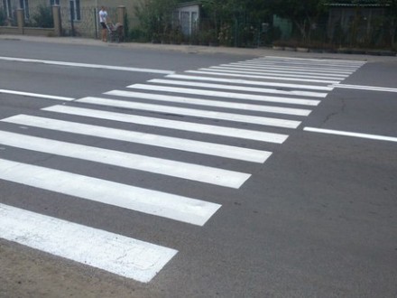 В Ужгороді не вистачає пішохідних переходів, тому містяни щодня ризикують життям В Ужгороді не вистачає пішохідних переходів, тому містяни щодня ризикують життям