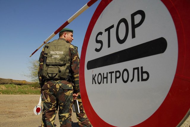Митники прокоментували ситуацію щодо незаконного імпорту товару на КПП "Вилок" Митники прокоментували ситуацію щодо незаконного імпорту товару на КПП "Вилок"