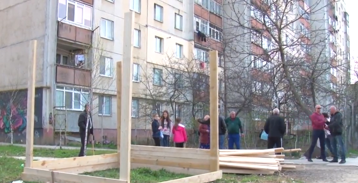 Ужгородці протестують проти встановлення МАФу Ужгородці протестують проти встановлення МАФу