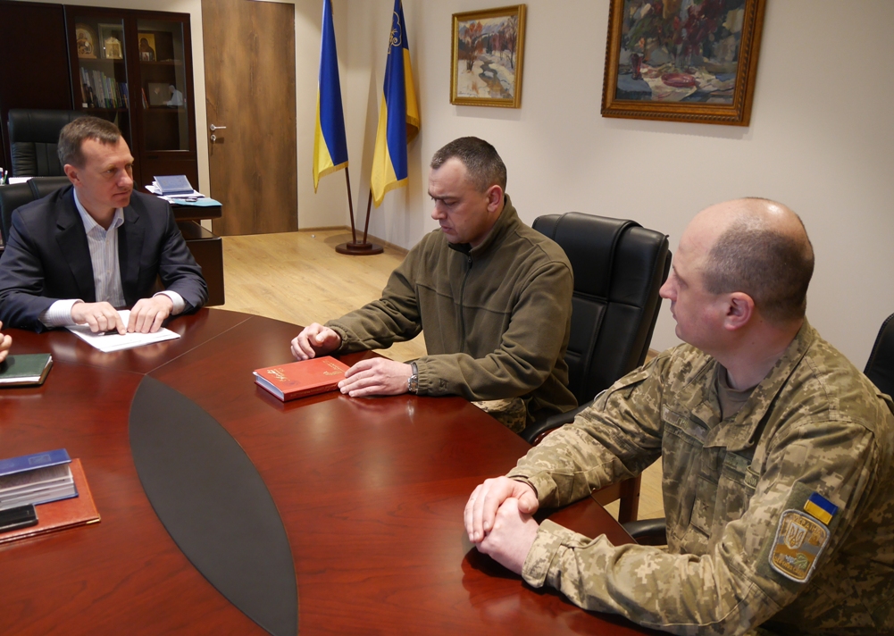 Богдан Андріїв зустрівся з новим військовим комісаром Ужгорода Богдан Андріїв зустрівся з новим військовим комісаром Ужгорода