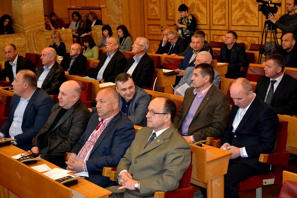 Закарпатські депутати вимагають від влади повністю скасувати введену з квітня абонплату за газ Закарпатські депутати вимагають від влади повністю скасувати введену з квітня абонплату за газ