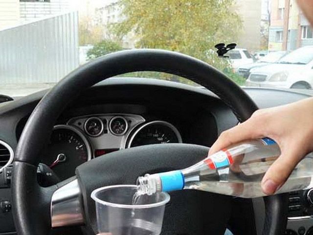 Поліцейські зупинили водія, у крові якого рівень алкоголю перевищено майже в 15 разів Поліцейські зупинили водія, у крові якого рівень алкоголю перевищено майже в 15 разів