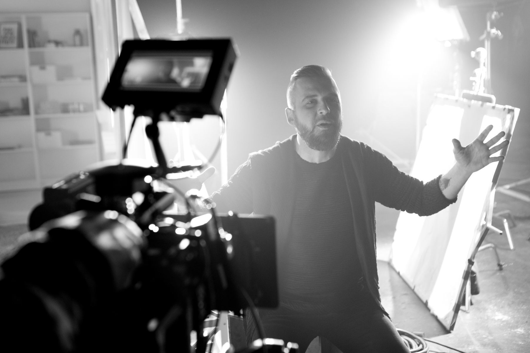 Новий кліп гурту "Без обмежень" за кілька днів у YouTube переглянули вже понад 400 тисяч разів Новий кліп гурту "Без обмежень" за кілька днів у YouTube переглянули вже понад 400 тисяч разів