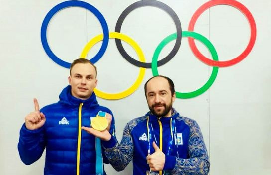 Мукачівець Енвер Аблаєв показав "золото", яке здобув його підопічний на Зимових Олімпійських іграх Мукачівець Енвер Аблаєв показав "золото", яке здобув його підопічний на Зимових Олімпійських іграх