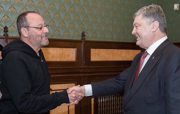 Жан Рено на зустрічі із Порошенком розповів, що вражений красою Карпат та озера Синевир Жан Рено на зустрічі із Порошенком розповів, що вражений красою Карпат та озера Синевир
