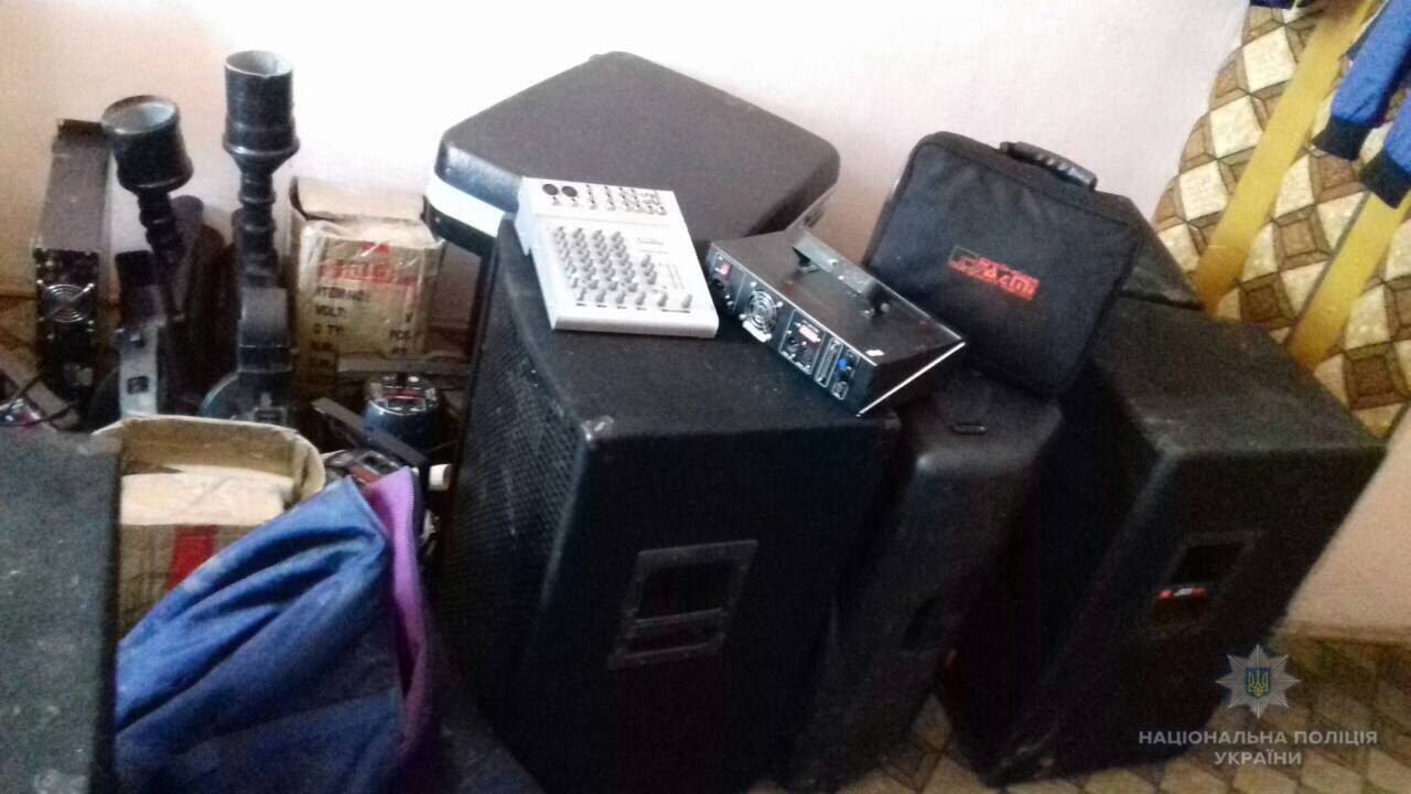 У Мукачеві обікрали гараж: винесли "добра" на понад 100 тисяч гривень У Мукачеві обікрали гараж: винесли "добра" на понад 100 тисяч гривень