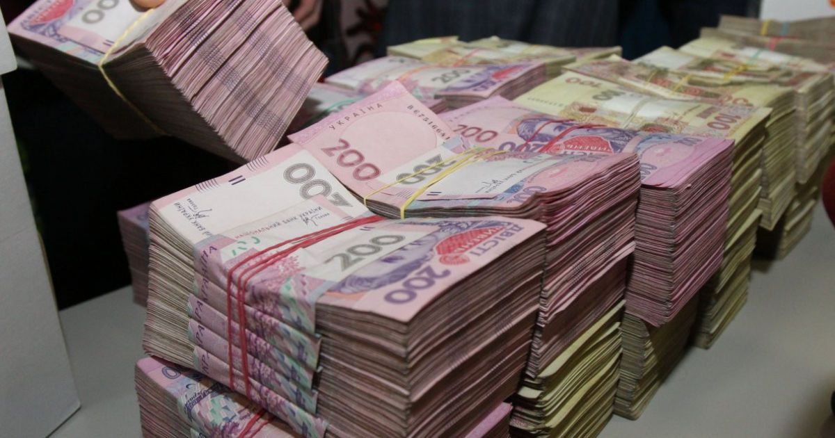 На Закарпатті нарахували 8 мільйонерів. Наймолодшому – 38 років На Закарпатті нарахували 8 мільйонерів. Наймолодшому – 38 років