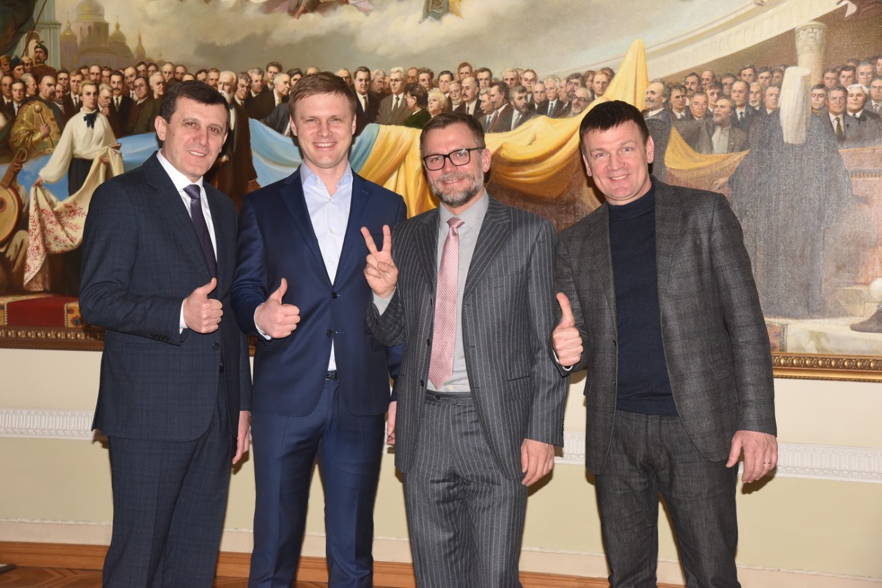 У Верховній раді ініціювали запровадження Дня виноградаря, винороба та садівника У Верховній раді ініціювали запровадження Дня виноградаря, винороба та садівника
