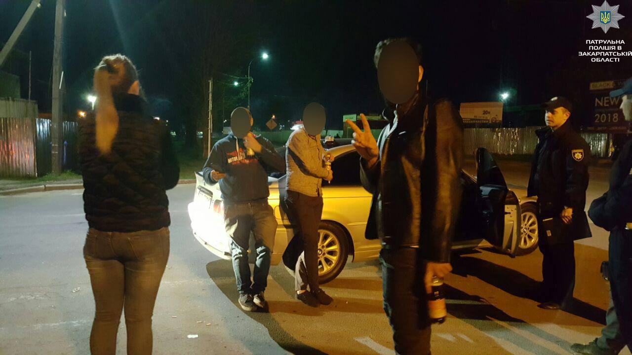 В Ужгороді патрульні затримали іноземців В Ужгороді патрульні затримали іноземців