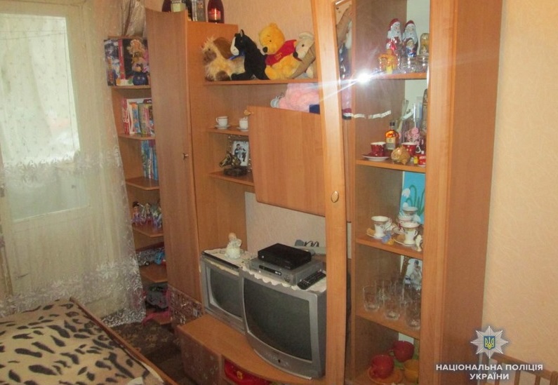 У Мукачеві пограбували квартиру У Мукачеві ужгородка пограбувала квартиру