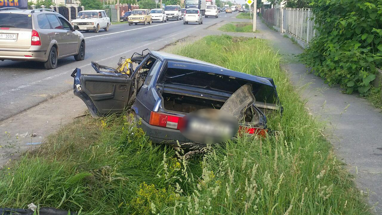 ДТП у Ракошині: автомобіль зіткнувся з пасажирським автобусом ДТП у Ракошині: автомобіль зіткнувся з пасажирським автобусом