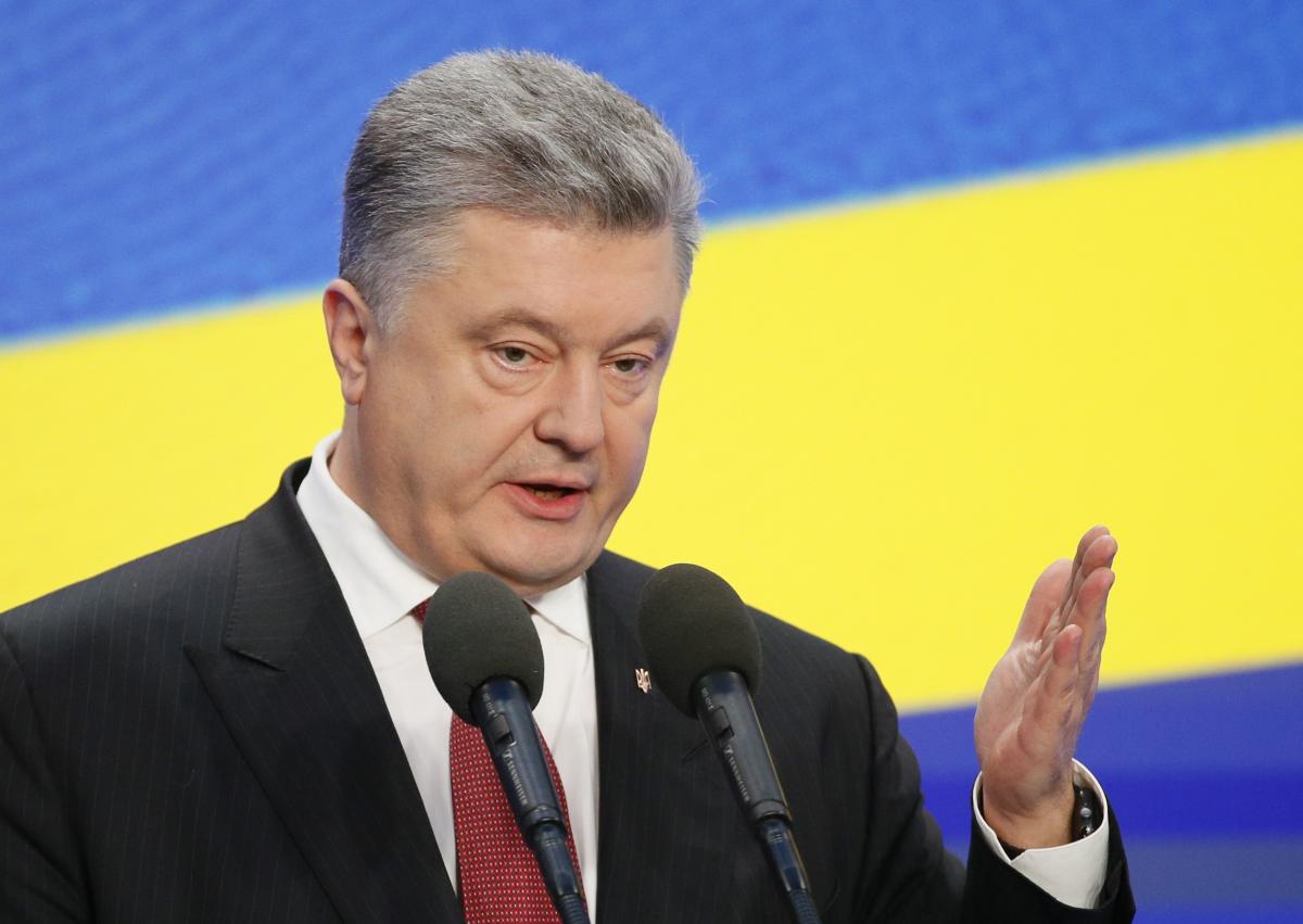 Президент з нагоди Дня Конституції України відзначив двох закарпатців Президент з нагоди Дня Конституції України відзначив двох закарпатців