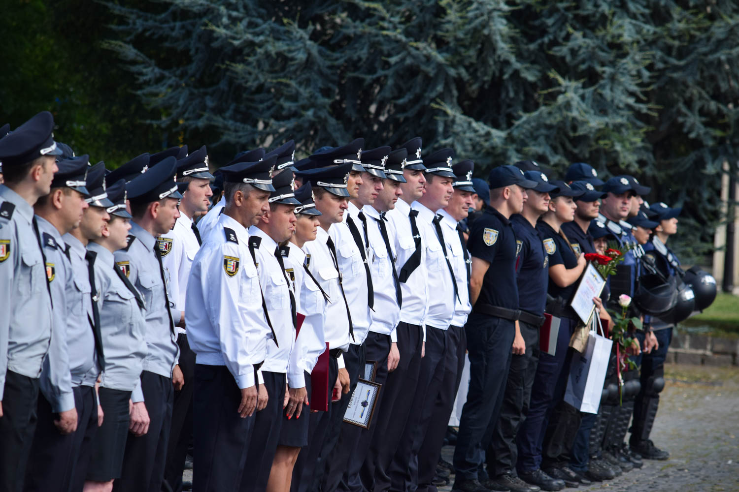 В Ужгороді пройшли урочистості з нагоди 3-ї річниці створення Національної поліції України В Ужгороді пройшли урочистості з нагоди 3-ї річниці створення Національної поліції України
