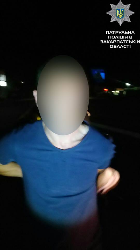 У Мукачеві затримали чоловіка, у якого виявили наркотики У Мукачеві затримали чоловіка, у якого виявили наркотики