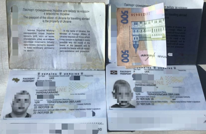 Українець намагався підкупити прикордонників Мешканець Тернопільщини намагався підкупити прикордонників