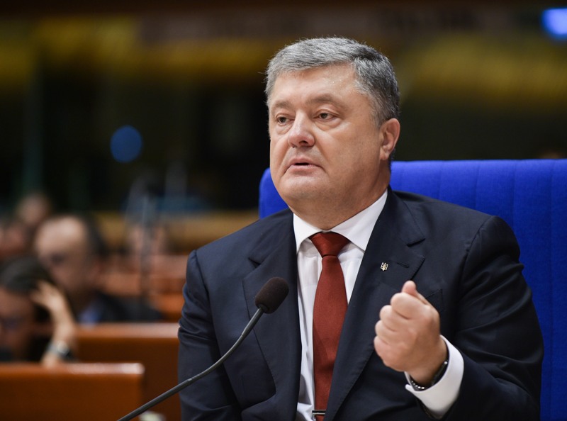 Порошенко прийняв несподіване рішення: в АП пояснили, чому так Порошенко прийняв несподіване рішення: в АП пояснили, чому так