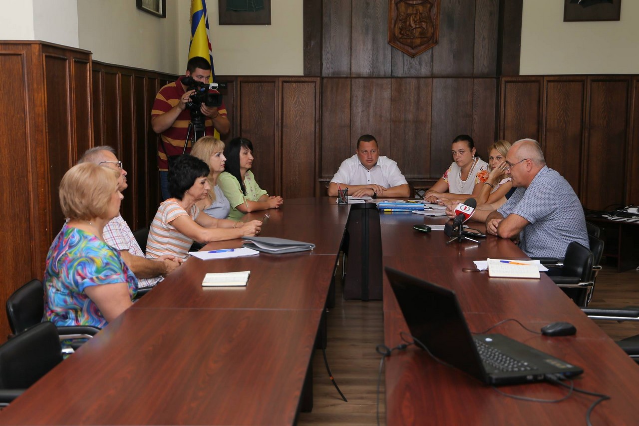 У Мукачеві обирають директорів шкіл У Мукачеві обирають директорів шкіл