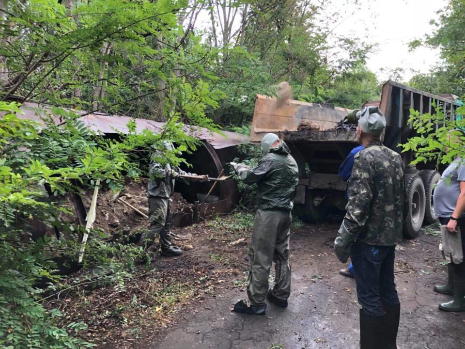 Через крадіїв металу на Закарпатті стався витік хімічних речовин Через крадіїв металу на Закарпатті стався витік хімічних речовин