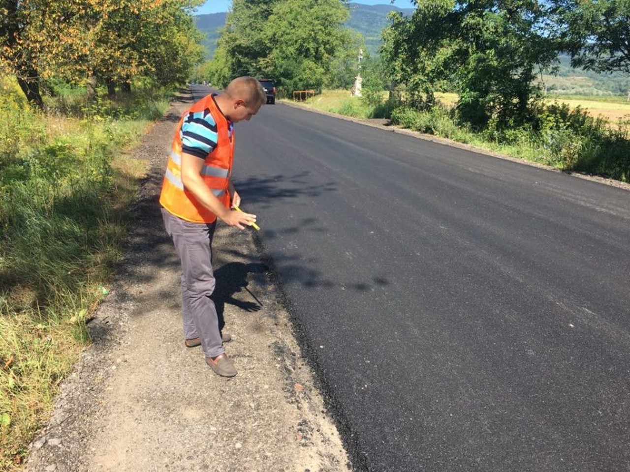 Завершено капітальний ремонт ділянки дороги "Свалява – Мукачево" Завершено капітальний ремонт ділянки дороги "Свалява – Мукачево"