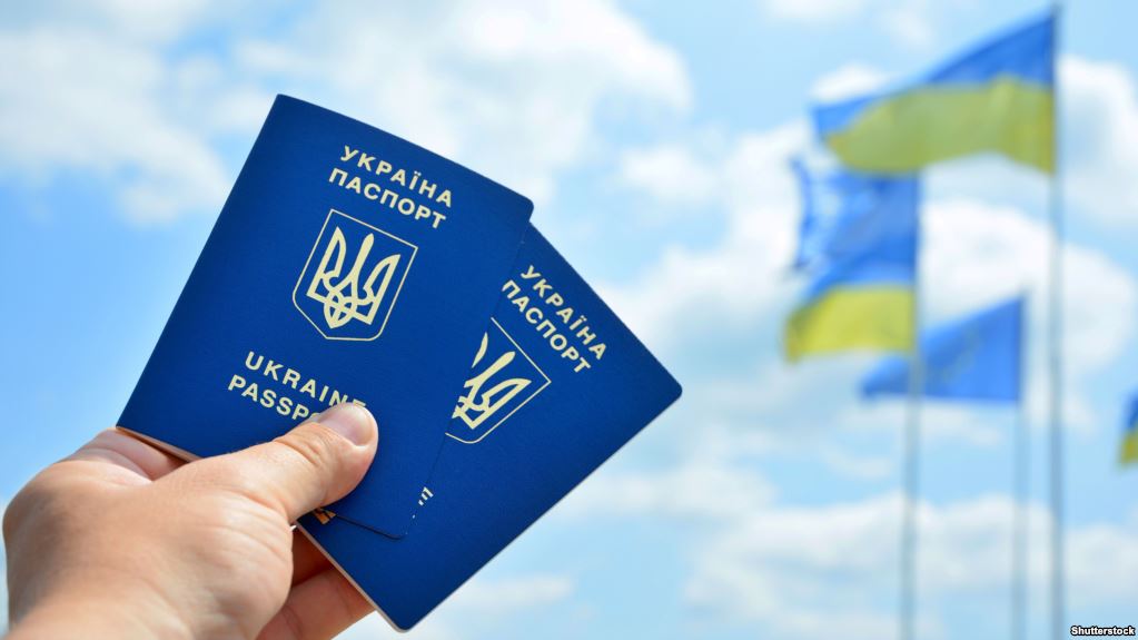 Через скандал на Закарпатті, в Україні хочуть розробити новий закон про громадянство Через скандал на Закарпатті, в Україні хочуть розробити новий закон про громадянство