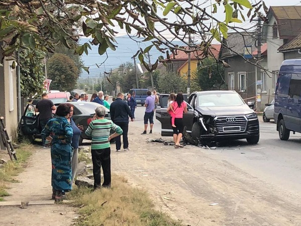 На Тячівщині сталась ДТП: у одній з машин була сім’я з дитиною На Тячівщині сталась ДТП: у одній з машин була сім’я з дитиною