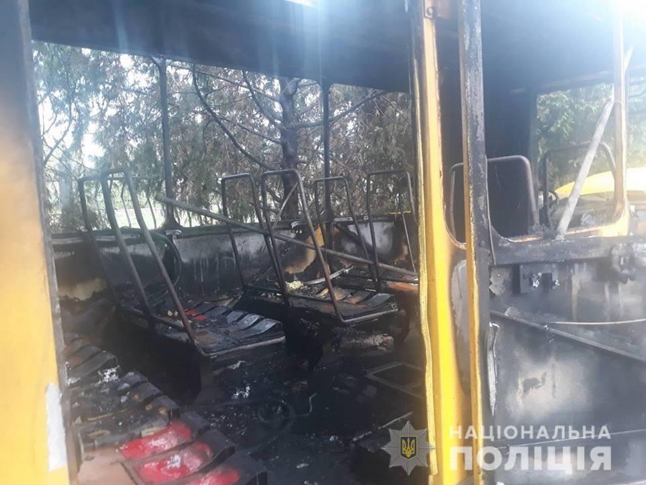 У Мукачеві згоріла маршрутка. Відомо, хто її підпалив У Мукачеві згоріла маршрутка. Відомо, хто її підпалив