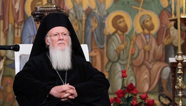 Вселенський Патріархат ухвалив рішення щодо надання Українській Церкві Томосу 11 жовтня Константинопольський Патріархат ухвалив рішення про надання Томосу про автокефалію Української Православної Церкви