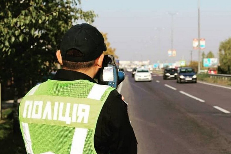 За перевищення швидкості закарпатські патрульні винесли 30 постанов за один день За перевищення швидкості на дорогах Закарпаття патрульні сьогодні винесли 30 постанов на водіїв