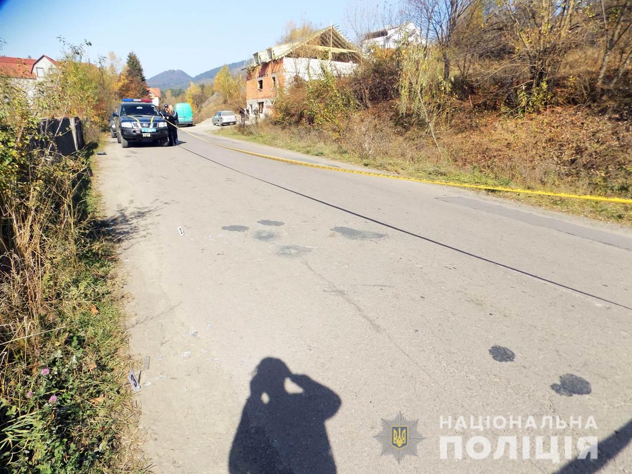 Сталася аварія: жінка в реанімації з численними травмами У Міжгір’ї автомобіль, яким керував 47-річний місцевий мешканець, наїхав на 67-річну жінку