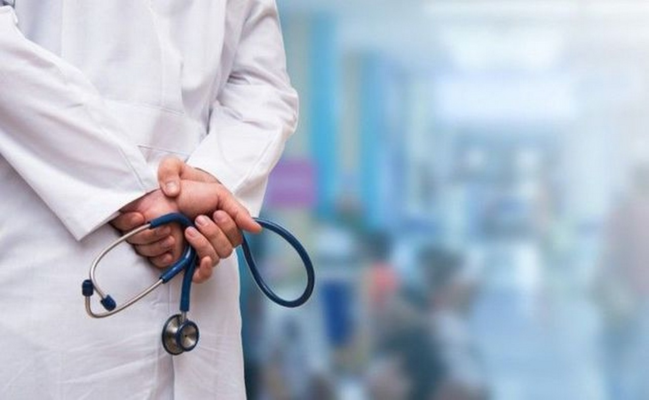 Медикам Хуста боргують зарплати Сімейним лікарям у місті Хуст, що на Закарпатті, боргують зарплати