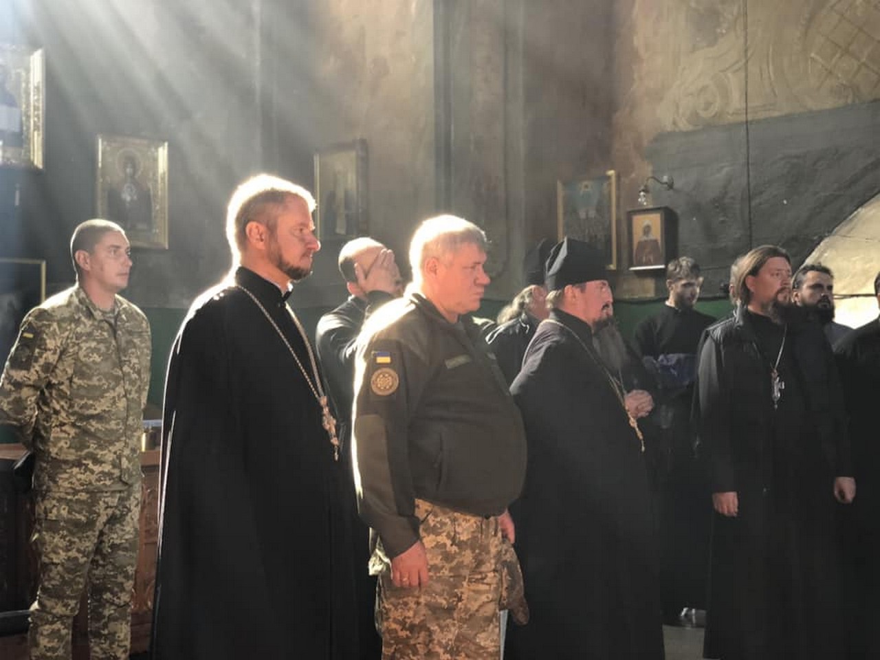 На Закарпаття з’їхалися священнослужителі зі всієї України У закарпатське місто Чоп з’їхалися священнослужителі УПЦ зі всієї країни