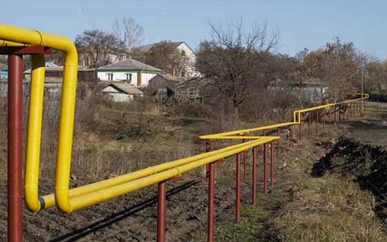 Через ДТП частина села залишилася без газу У селі Іза, що в Хустському районі, автомобіль в’їхав у вуличний газопровід