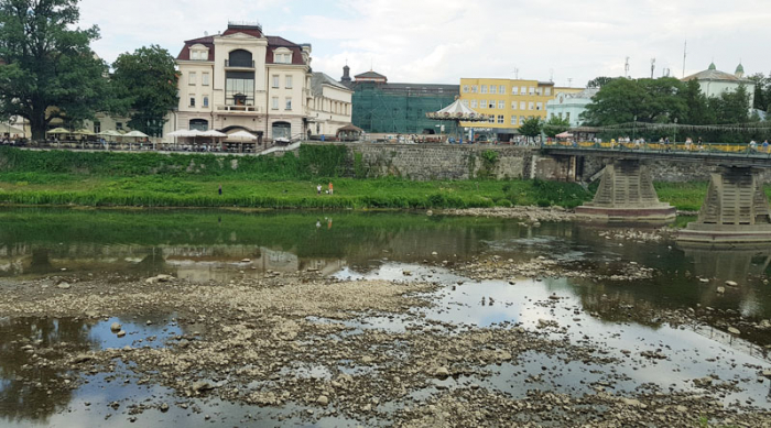 В Ужгороді говорили про екологію Закарпаття Вирубка лісів та зміна клімату призвели до обміління річок Закарпаття