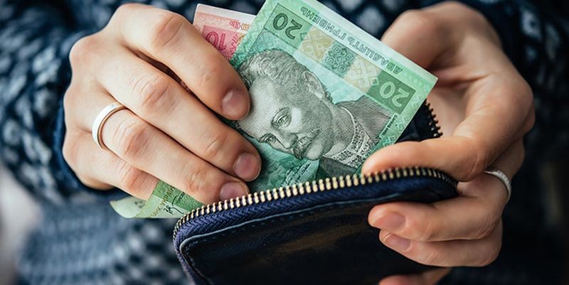 Озвучено приблизну кількість населення України, які отримують "мінімалку" Петро Порошенко заявив, що близько 4,5 мільйона українців отримують мінімальну заробітну плату