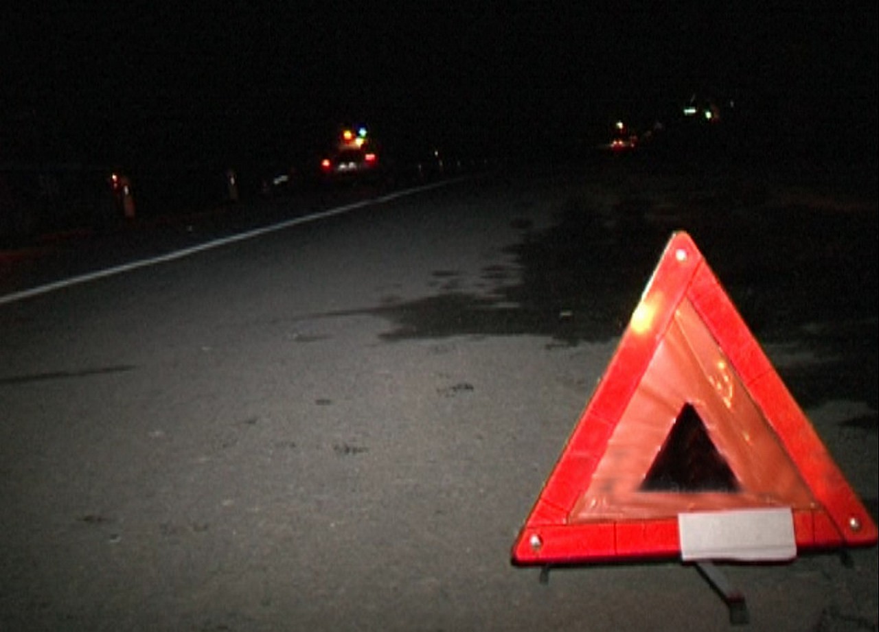 Вночі у Мукачеві поліцейський скоїв аварію Слідчий Мукачівського відділу поліції скоїв вночі аварію у місті над Латорицею
