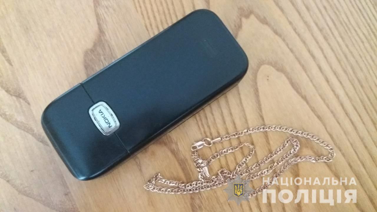 Молодий чоловік побив і пограбував односельця У селі Кушниця, що на Іршавщині, молодий чоловік побив і пограбував односельця