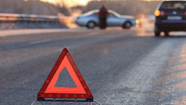 21-річний хлопець перекинув автомобіль: постраждали дві дівчини віком 16 і 20 років На Івано-Франківщині у селі Яблуниця у результаті ДТП, постраждали хлопець та дві дівчини