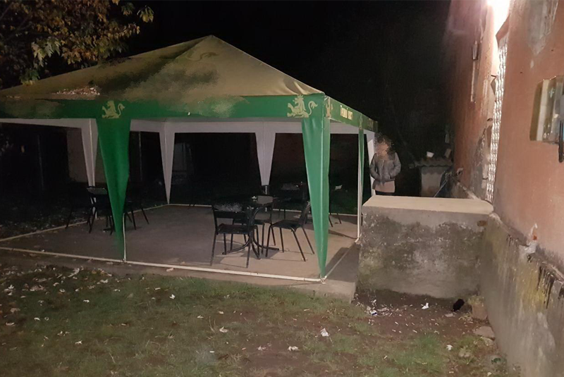 Вночі вбили молодого чоловіка У селищі Великий Бичків, що на Рахівщині, під час бійки в барі вбили 30-річного чоловіка
