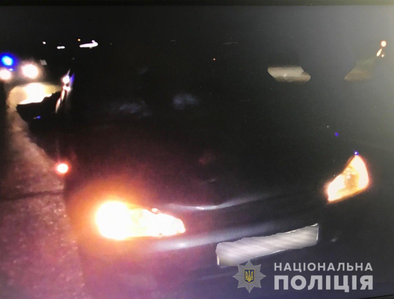 Фатальна аварія у Мукачеві: загинув чоловік На трасі Київ-Чоп у межах Мукачева сталася смертельна ДТП. Під колесами авто загинув пішохід
