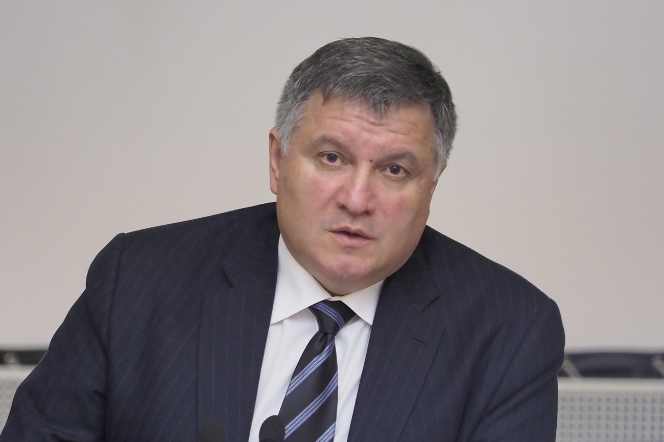 Контрабандисту, який збив прикордонника, загрожує довічне ув’язнення, – Аваков Міністр внутрішніх справ України Арсен Аваков розповів, що контрабандисту-вбивці загрожує довічне ув’язнення