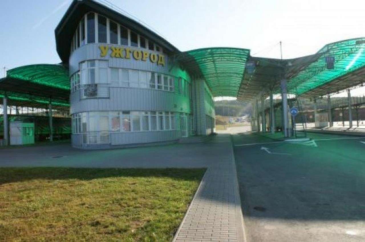 На Закарпатті залишаються заблокованими два пункти пропуску На Закарпатті залишаються заблокованими два пункти пропуску – Малий Березний та Ужгород