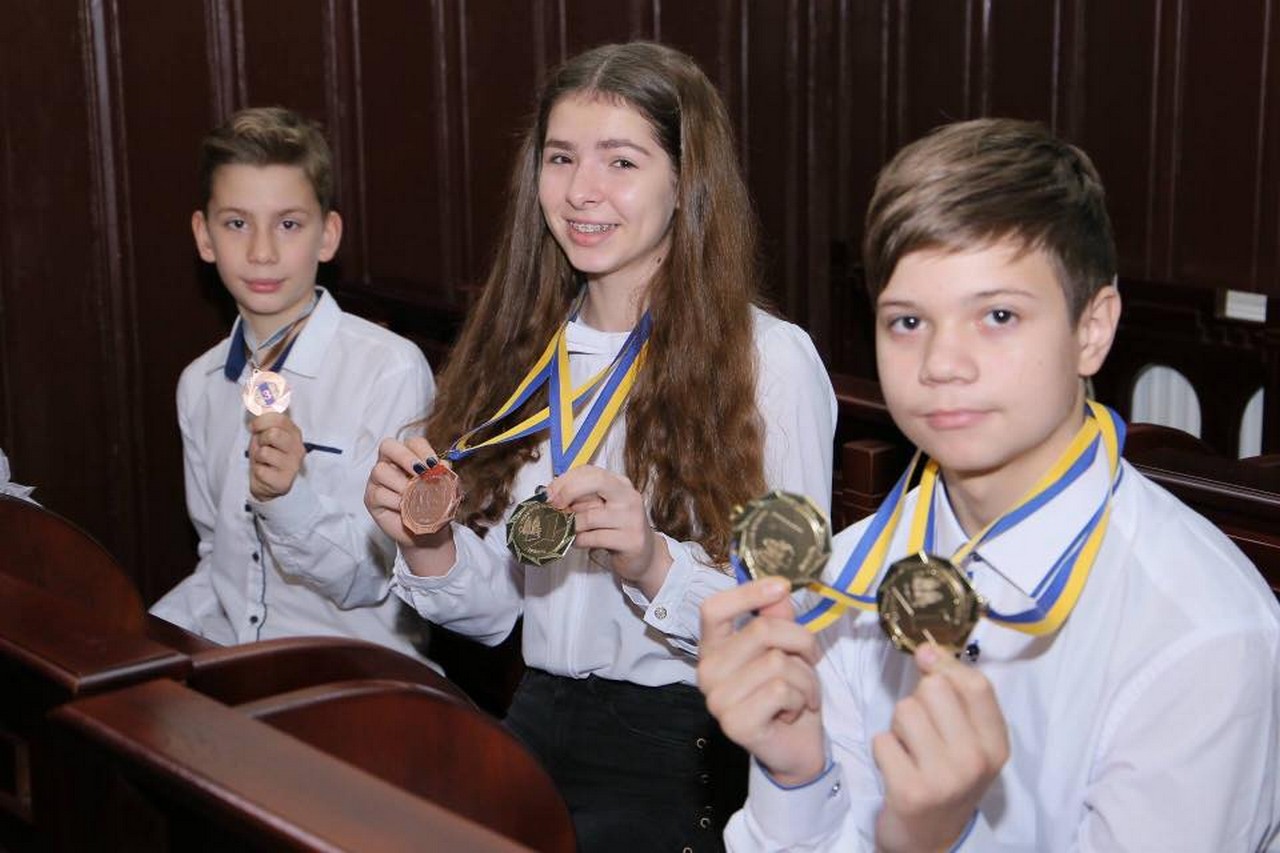 У Мукачеві нагородили призерів Кубку України з карате WKS У Мукачеві сьогодні нагородили призерів Кубку України з карате WKS