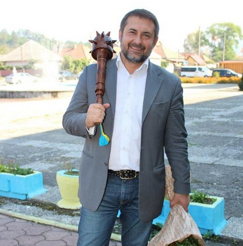 Президент звільнив голову Мукачівської РДА Сергія Гайдая Петро Порошенко звільнив голову Мукачівської РДА Сергія Гайдая