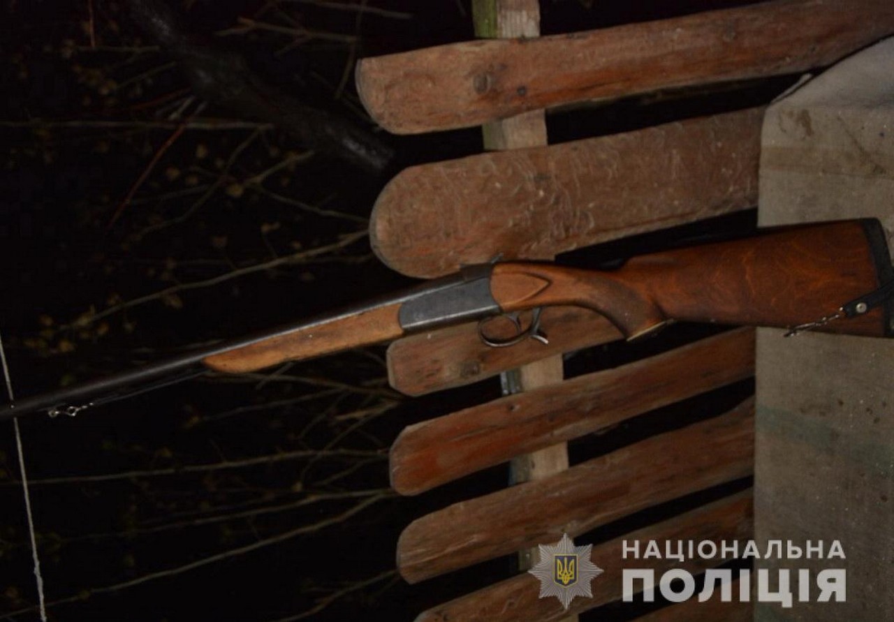 На Берегівщині зловмиснику, який проник у дім, не вдалося знайти бажане У селі Дийда, що на Берегівщині, у чоловіка вкрали рушницю