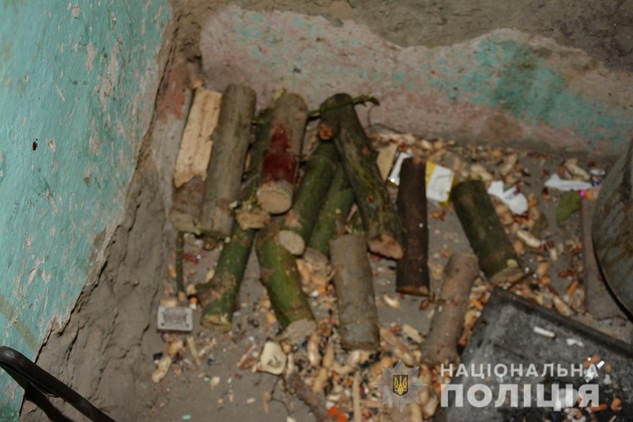 Закарпатець убив свого знайомого Закарпатець убив свого знайомого. Зараз він у ізоляторі тимчасового тримання