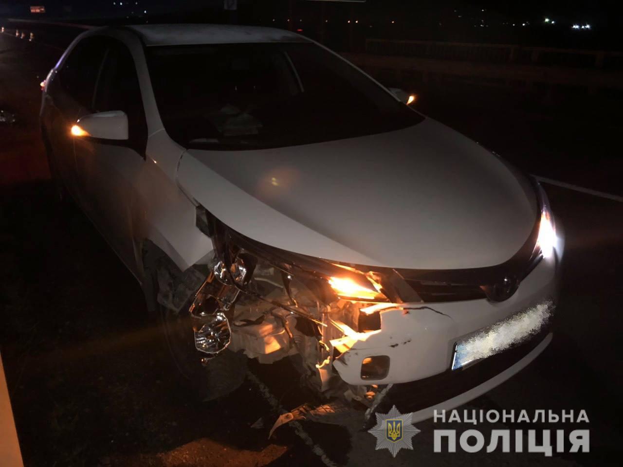 Чоловік лежав на дорозі: опубліковано фото з місця смертельної ДТП Опубліковано фото з місця смертельної ДТП на об’їзній дорозі Ужгорода, що поблизу українсько-словацького кордону