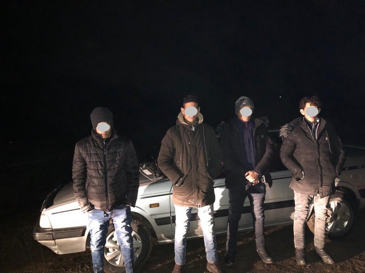 Переховувалися у лісі: прикордонники розповіли, як затримали нелегалів Переховувалися у лісі: прикордонники розповіли, як затримали на Ужгородщині нелегалів із Марокко