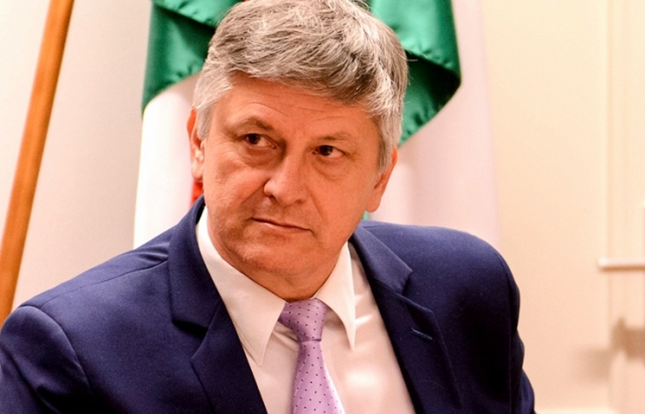 "На кордоні ведуться обшуки, шукають угорські закордонні паспорти", – Іштван Грежа "На кордоні ведуться обшуки, шукають угорські закордонні паспорти", – куратор Угорщини по Закарпаттю Іштван Грежа