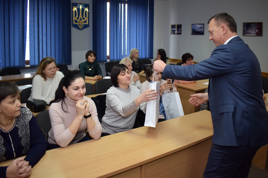 Мер Ужгорода зустрівся з рідними та близькими загиблих захисників України Ужгородський міський голова Богдан Андріїв зустрівся з рідними та близькими загиблих на Сході захисників України